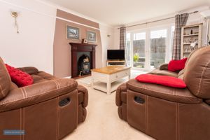 Sitting Room- click for photo gallery
